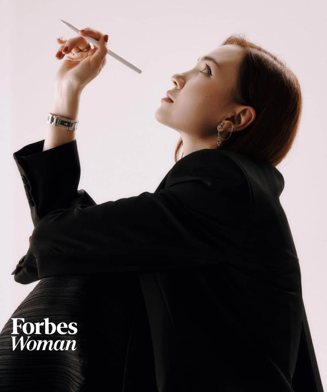 Aya Shalkarさんのインスタグラム写真 - (Aya ShalkarInstagram)「Interview⚡️: Forbes Woman, Art Industry issue 05/2023 • О studio oneki, холодном оружии и стражах галактики, в деталях и цифрах. Спасибо @ayzhanka & @ramazan_malik • Photos by @yaroshuk ⭐️」5月17日 22時37分 - aya_shalkar