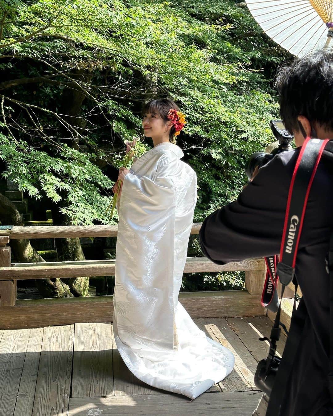 mizukiさんのインスタグラム写真 - (mizukiInstagram)「今日は日帰りだけど 鎌倉で撮影のお仕事🫧 本日も晴れ🌞気温がどんどん上がっていって暑かったけどお寺の中はどこも涼しかった🌳 ㅤㅤㅤㅤㅤㅤㅤㅤㅤㅤㅤㅤㅤ みなさん夕方までお疲れ様でした🌼 先週に引き続き和装好きだったなぁ。 スヨルもとっても和装お似合いだった🫶 @clairebridalstudio 💞 ㅤㅤㅤㅤㅤㅤㅤㅤㅤㅤㅤㅤㅤ #鎌倉#鎌倉ウェディング#ウェディングフォト#和装#ヘアアレンジ#和装ヘア」5月17日 22時45分 - mizukidrop