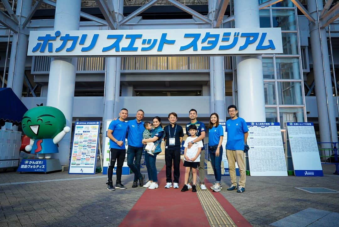 Raffi Ahmadさんのインスタグラム写真 - (Raffi AhmadInstagram)「Thank You For today its Amazing day !!!  Yeaaaaah .... Enjoy Match @jleagueintl /@tokushima_vortis in Stadium @pocariid !!!! Amazing Experience🔥🇯🇵 📸 @24olik / @armanfebryan」5月17日 22時43分 - raffinagita1717