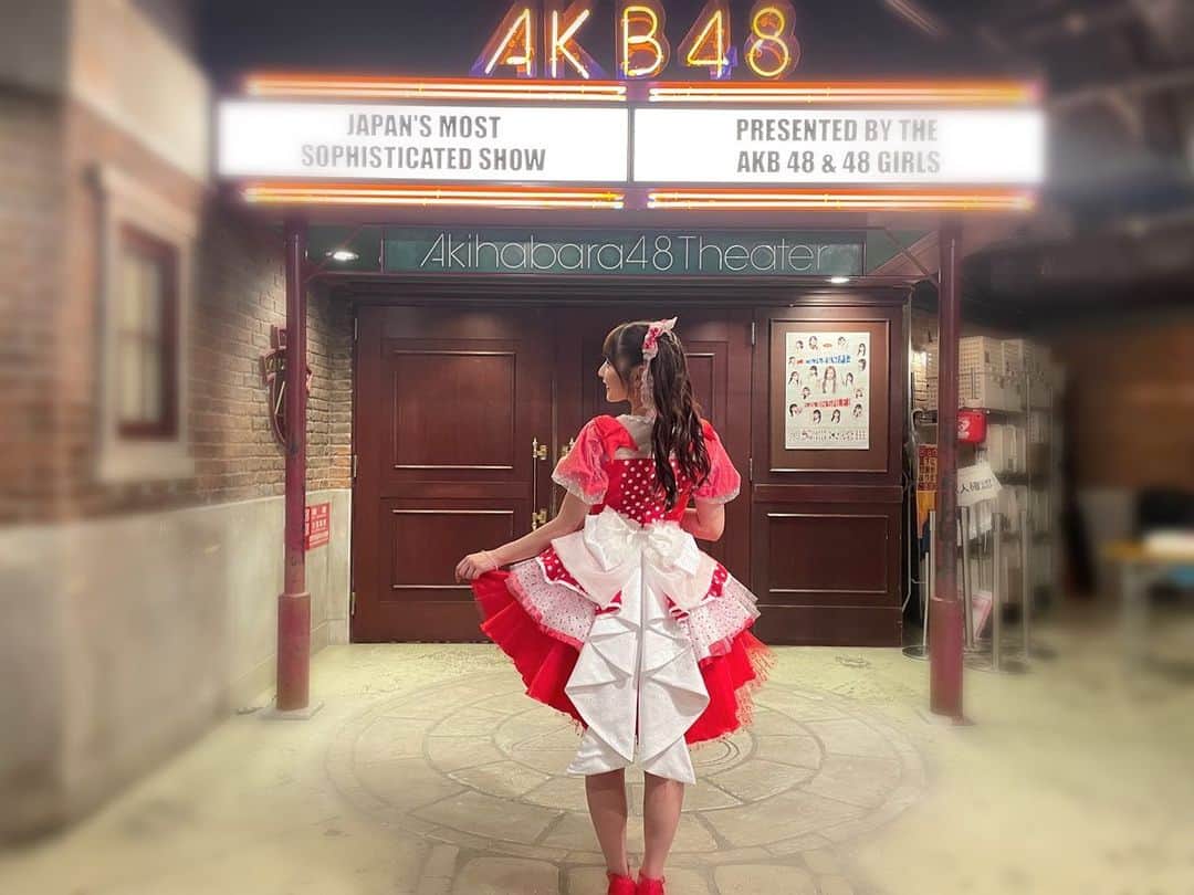のインスタグラム：「akb48を卒業しました。 . みなさんに出会えたこと、応援してくれたこと、全てに感謝してもしきれません。 私の人生の中で絶対に忘れない思い出です。 . 私の青春はakb48です。」
