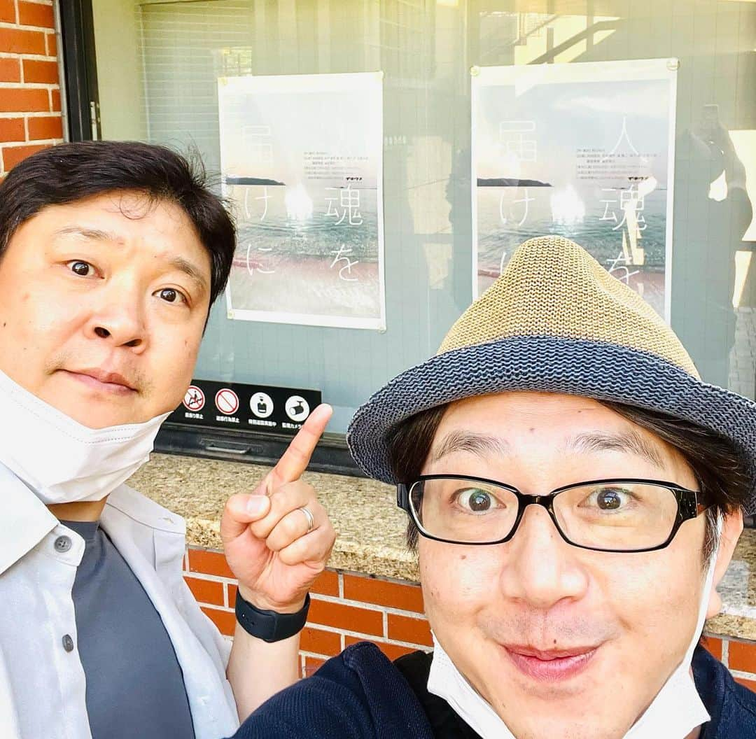 辻本耕志さんのインスタグラム写真 - (辻本耕志Instagram)「イキウメ観劇。脳が追いついてませんが、優しい物語だったのは確か。 一ヶ月ぶりの竹井さんと。 #イキウメ」5月17日 23時05分 - tsujimotokouji