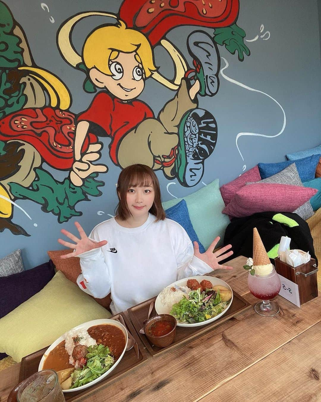 来栖あこさんのインスタグラム写真 - (来栖あこInstagram)「🍛 とっても可愛いお店でした🐰🌈🌈  今回は新作のカレー頂きました🍛✨ 次はケバブ食べたいなっ🥙💕  PR @thekbb_hiroo #thekbb #広尾カフェ #広尾グルメ #広尾ランチ #恵比寿カフェ」5月17日 23時27分 - akopai.081