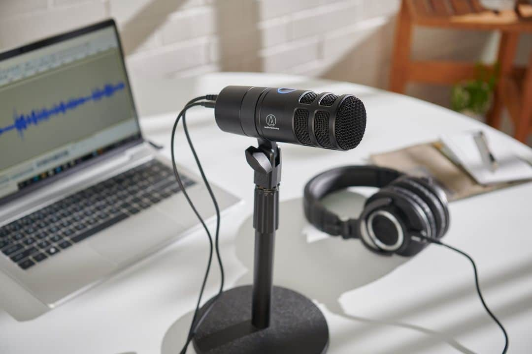 Audio-Technica USAさんのインスタグラム写真 - (Audio-Technica USAInstagram)「Attention podcasters, streamers, and content creators! The new, AT2040USB microphone, has been added to our line of content creation-friendly gear. Designed with plug-and-play functionality, a highly directional, hypercardioid pickup pattern, this microphone suppresses unwanted noise and captures your voice clearly. Learn more at the link in our bio!⁠ .⁠ .⁠ .⁠ #AudioTechnica #NewProduct #ContentCreation #Microphone #ProductLaunch #AT2040USB」5月17日 23時31分 - audiotechnicausa