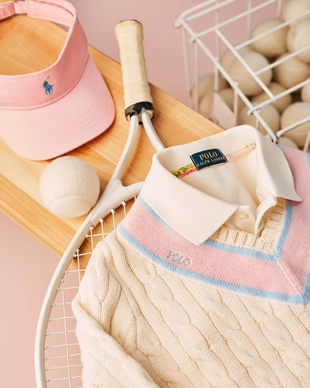 Polo Ralph Laurenさんのインスタグラム写真 - (Polo Ralph LaurenInstagram)「The iconic #PoloRalphLauren Cable-Knit Cotton-Blend Cricket Sweater is reimagined with a V-neck collar in soft pink and blue for this season’s #RLKids styles.  Shop #PoloRLStyle via the link in bio.」5月18日 0時08分 - poloralphlauren