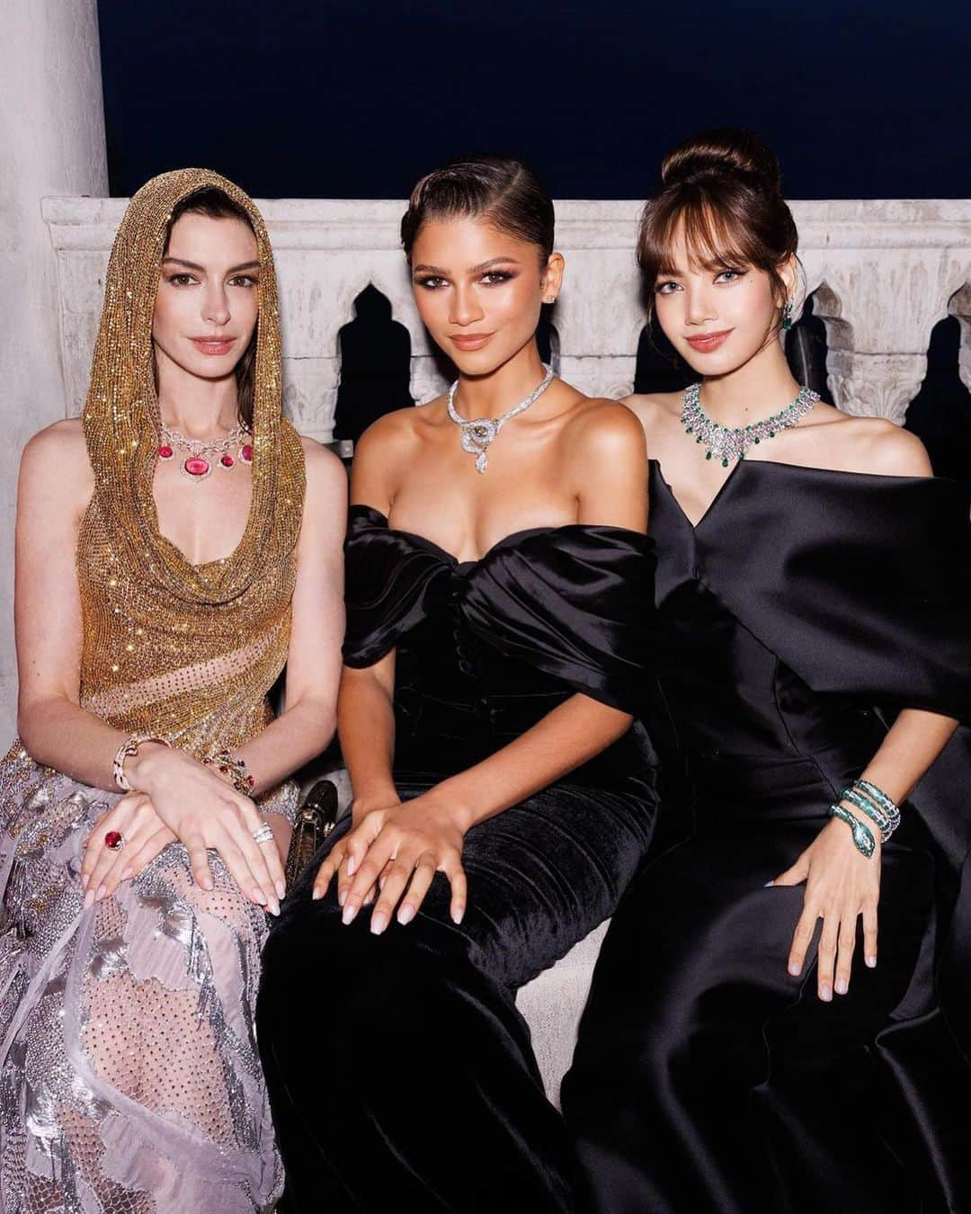 グッチ・ウェストマンさんのインスタグラム写真 - (グッチ・ウェストマンInstagram)「Beautiful evening in Venice with @annehathaway ⭐️ ✨ @bulgari   With my friends @erinwalshstyle and @hairbyadir ❣️dress by @versace   Makeup by me using @westmanatelier   ✨ FACE: To create that “golden hour” skin effect, I used a new product launching this summer 👀   Skin Activator Serum Complexion Drops in Atelier 0.5 Vital Skin Foundation in Atelier N Face Trace Contour in Biscuit Super Loaded Tinted Highlight in Peau de Pêche Pressed Powder in Translucent  ✨CHEEKS + LIPS: Baby Cheeks Blush in Petal Lip Suede Les Nudes Squeaky Clean in Nana  ✨ EYES: The Eye Love You Edition including our new Eye Pencil in Khôl Noir  #bulgarihighjewelry #bulgarimediterranea #annehathaway #makeup #venice #versace #beauty」5月18日 0時20分 - gucciwestman