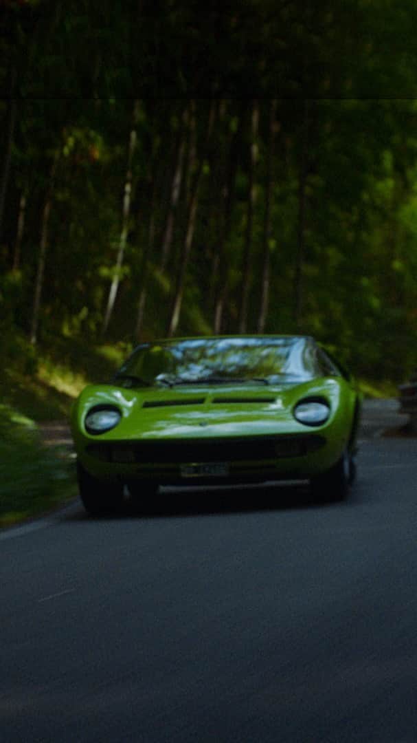 ランボルギーニのインスタグラム：「60 years is a long ride. And it’s time to celebrate them the way we know best: by running. ​ Our 60th Anniversary Giro is coming up: make sure to be there.​  #Lamborghini #DrivingHumansBeyond #TheFutureBeganIn1963」