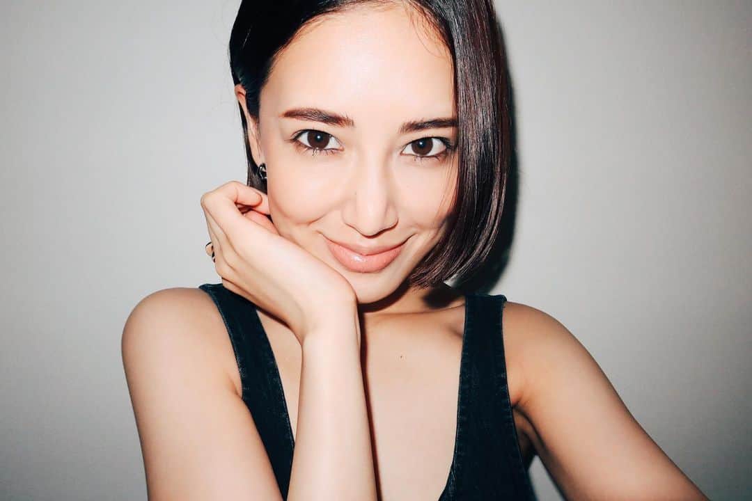 藤井夏恋のインスタグラム：「Self Makeup🩵🩵🩵」