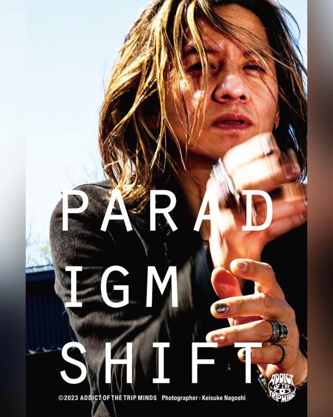 のインスタグラム：「+ NEW CD +  2023年 5月21日(日) 午前0時〜  ADDICT  OF THE TRIP MINDS  『PARADIGM SHIFT』  ・  addict オンラインSHOPより release  ・  1. HAPPY DAYS 2. 幸せな日々 3. WANNA GET CLOSER 4. ぬくもり求め 5. NO ONE KNOWS 6. 何も知らない  ・  ・  ・  君のことなど  誰も知らない  君のことなど  何も知らない  誰も知らない  それなのに  泣いてる  ・  彼のことなど  誰も知らない  彼のことなど  何も知らない  誰も知らない  それなのに  泣いてる  ・  この先のこと  誰も知らない  この先のこと  何も知らない  誰も知らない  それなのに  泣いてる  ・  ・  ・  LOVE  &  HOPE  ・  @atripminds2021」