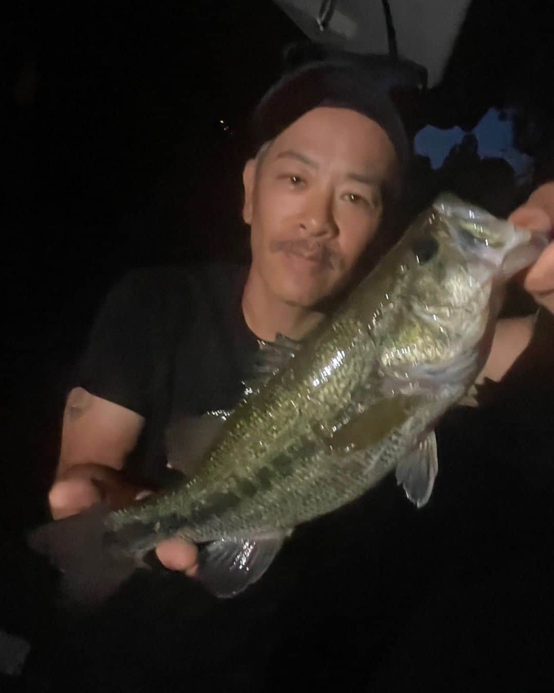 佐々木洋平のインスタグラム：「からのー  壱岐バスしてきた🎣  やりたい魚全部釣ってきたぜ  #壱岐 #バス釣り #bassfishing  #fishinglife」