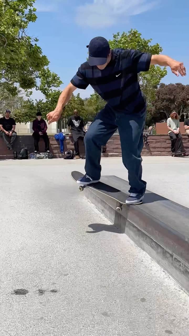 カルロス・リベイロのインスタグラム：「@carlosribeiro91 cruising the REC ✨」