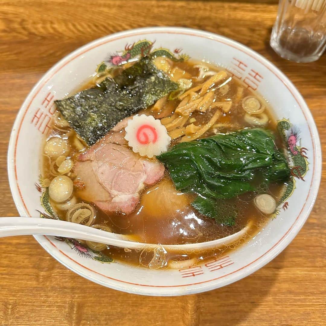 葉山カナのインスタグラム：「可以🍜生姜醤油ラーメン」