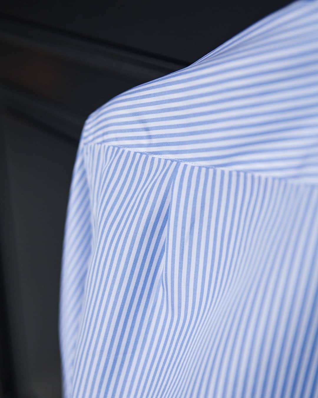 ターンブル&アッサーさんのインスタグラム写真 - (ターンブル&アッサーInstagram)「The intricate details of a Turnbull & Asser shirt are second to none. Carefully crafted and beautifully designed.⁠ ⁠ #TurnbullandAsser」5月18日 2時18分 - turnbull_asser