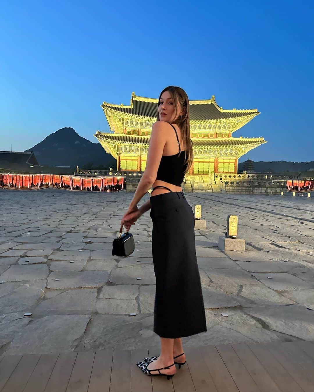 のインスタグラム：「🌸🇰🇷🎀seoul with @gucci 🎀🇰🇷🌸  the perfect ending to our far east travels and the most magical show location ever. tysm for having us 🌝✨ dont make me go home 🥲🥲🥲🥲🥲」