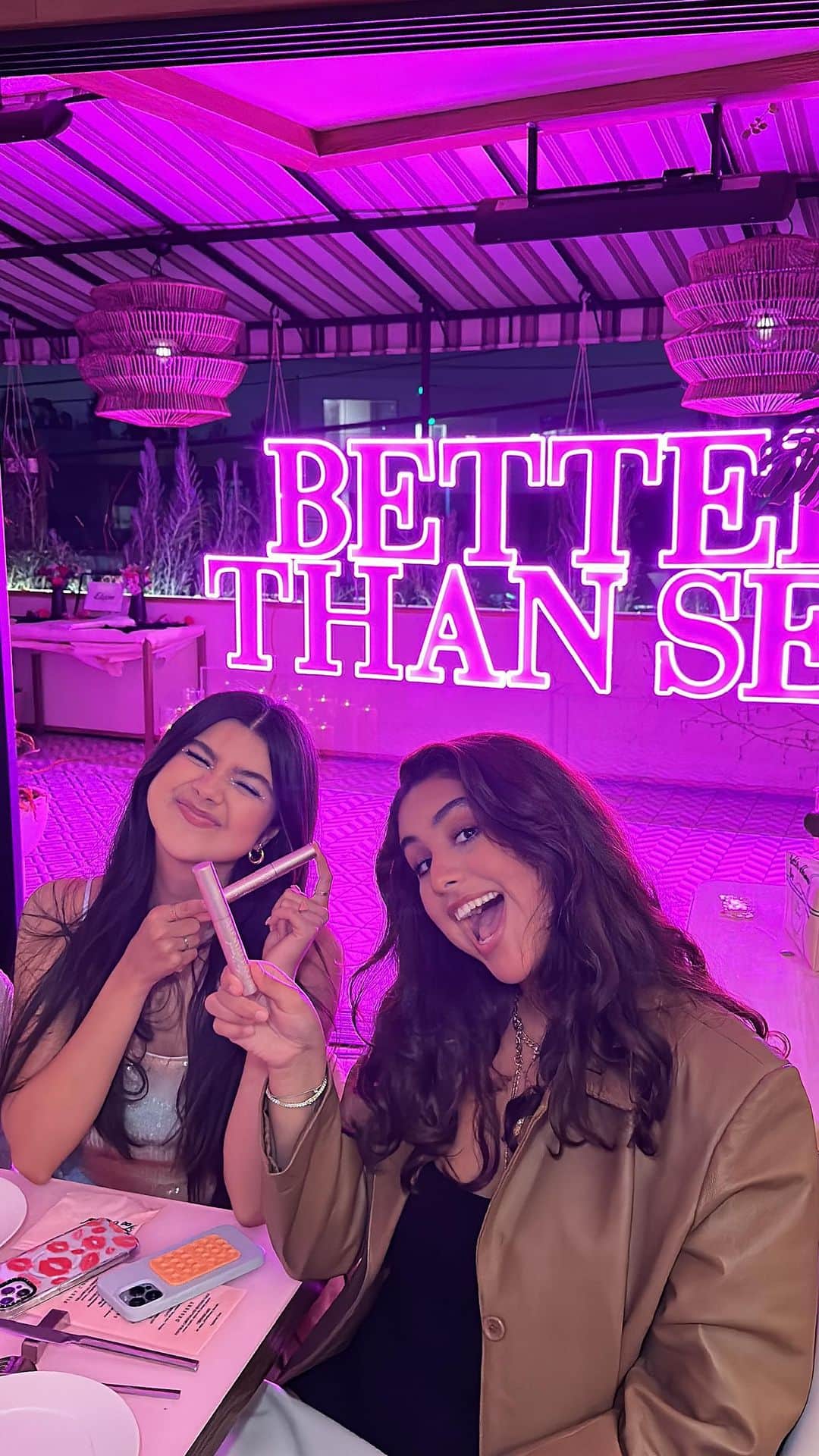 Too Facedのインスタグラム：「We had the best time last night celebrating 10 years of Better Than Sex Mascara with all our bffs! 😍💖🥂 Cheers to a decade of mind-blowing lashes 😚✨ #toofaced #tfcrueltyfree」