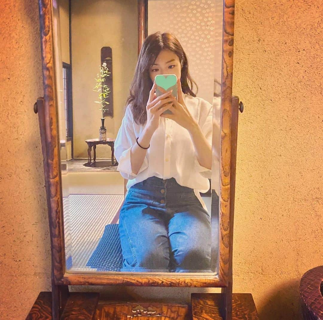 のインスタグラム：「お宿にて📸  ほんまもんの京町家  テレビも無いこの部屋で ひとり静かな時間を過ごせました  #京の小話 #地元ぶらり」