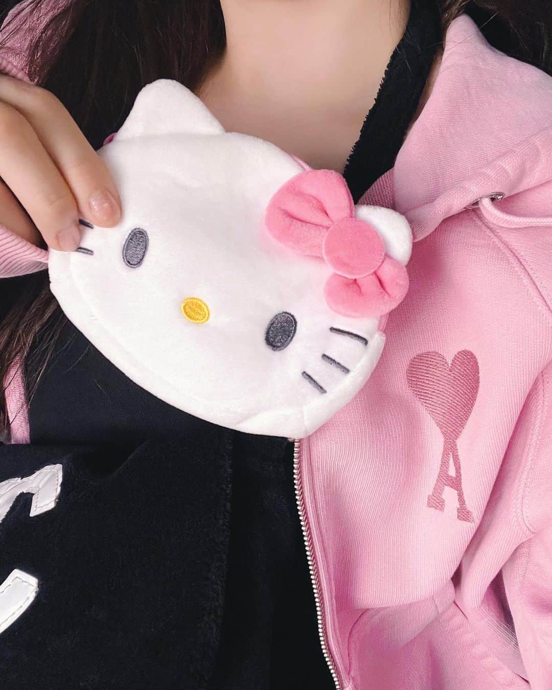 AKARIのインスタグラム：「ฅ(ﾐ･◦･ﾐ)ฅ」