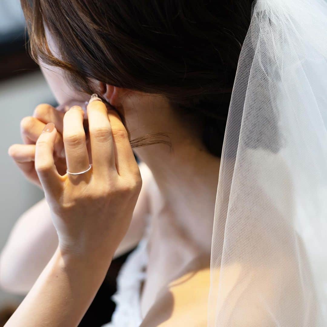 THE SODOH WEDDING OFFICIALのインスタグラム：「*  どのシーンにどのアクセサリーを合わせようか  ワクワクしながら選ぶ小物選びは 女性が大好きな瞬間ですね  これまでこだわって選ばれた アクセサリーやシューズのお写真も たくさん残してくださいね  PHOTO by  @kyoto_laviephotography @yumico_photography  >>> @sodoh_wedding  #sodoh花嫁 #thesodohhigashiyamakyoto #ザソウドウ東山京都 #sodoh #weddingdress #dress #kyoto #wedding #thetreatdressing #プレ花嫁 #卒花嫁 #結婚準備 #式場探し #関西花嫁 #京都花嫁 #京都結婚式#東山」