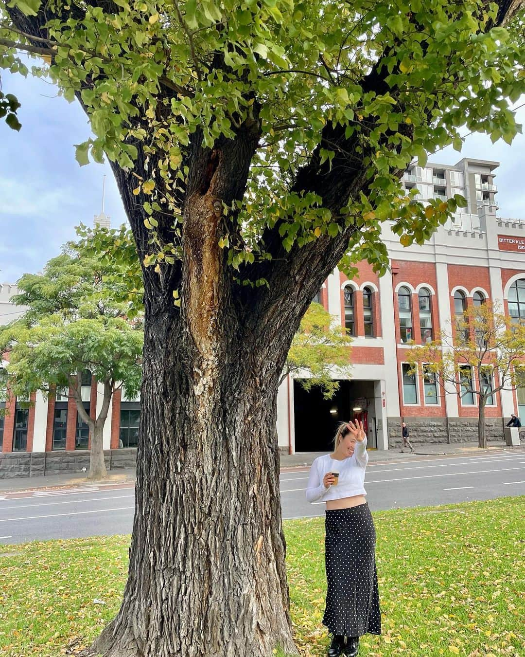 山田愛のインスタグラム：「oi oi Cheers to my 4th anniversary in Melbourne 🫧  Hopefully i can celebrate for many years to come 🥰  #australia #melbourne #japanesegirl #🇦🇺 #メルボルン #オーストラリア」