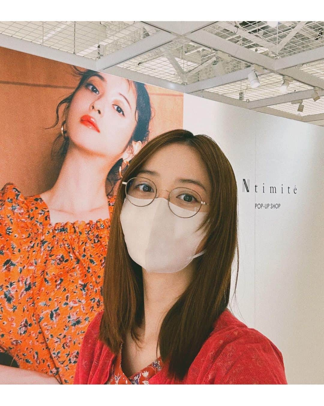 佐々木希さんのインスタグラム写真 - (佐々木希Instagram)「ルミネ新宿にて🛍️  iNtimité、ポップアップショップやってます😊 是非❤︎  因みに今日からルミネ新宿、全館10%offです！  #iNtimité #iNtimitebyEYEVAN」5月18日 15時13分 - nozomisasaki_official