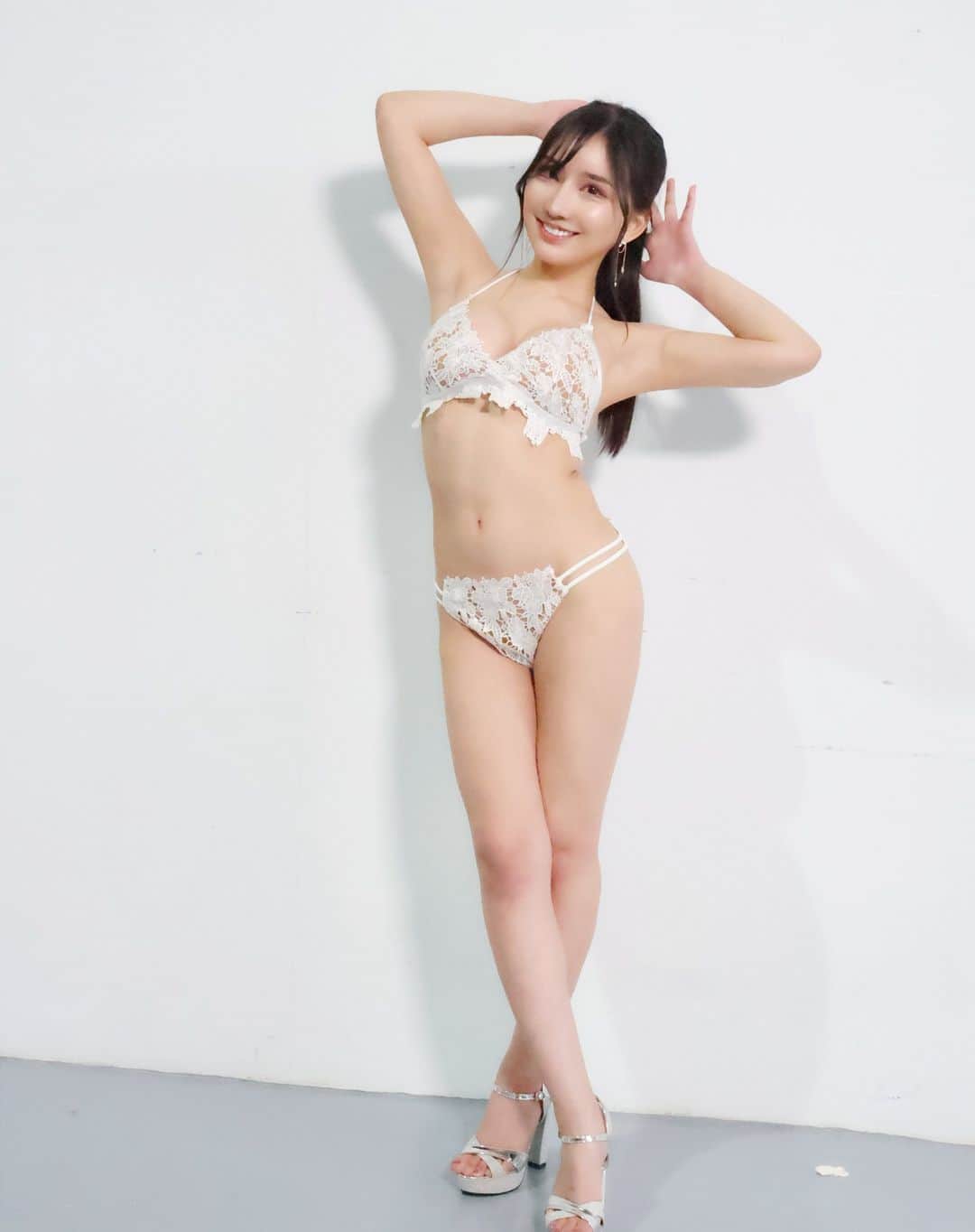 龐文宏のインスタグラム：「漂亮又可愛的楪可憐🥰🥰🥰👍👍👍」