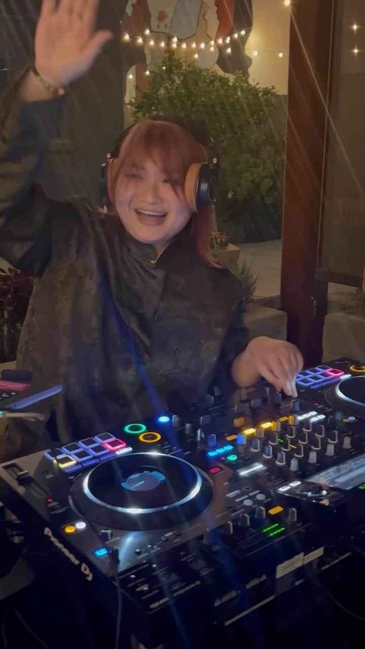 ミシェル・ファンのインスタグラム：「It’s #API Month, and I wanted to dedicate this post to @foodwithsoy, someone whom I have the privilege to know and grow with. I remember last year you told me how you wanted to learn how to DJ. Music is one of your love languages, and you wanted to share that with your friends. Today, we have the honor of YOU being our DJ 🥹I’m so freaking proud of you. Your drive to constantly push and evolve your storytelling inspires me so much 💗🥹 When your friends win, you win.」