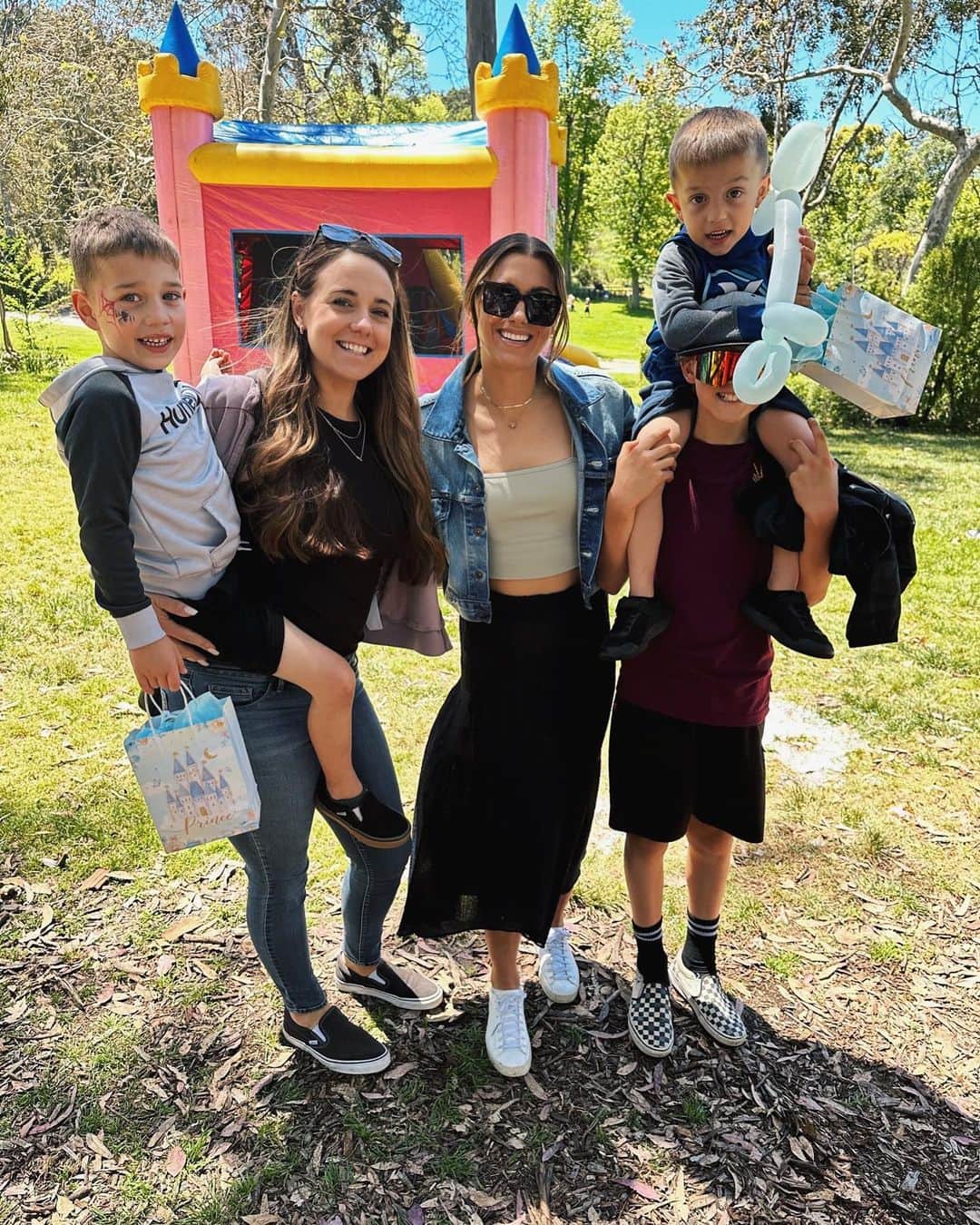 アレックス・モーガンさんのインスタグラム写真 - (アレックス・モーガンInstagram)「The blueprint🦋🩵🪁」5月19日 4時00分 - alexmorgan13