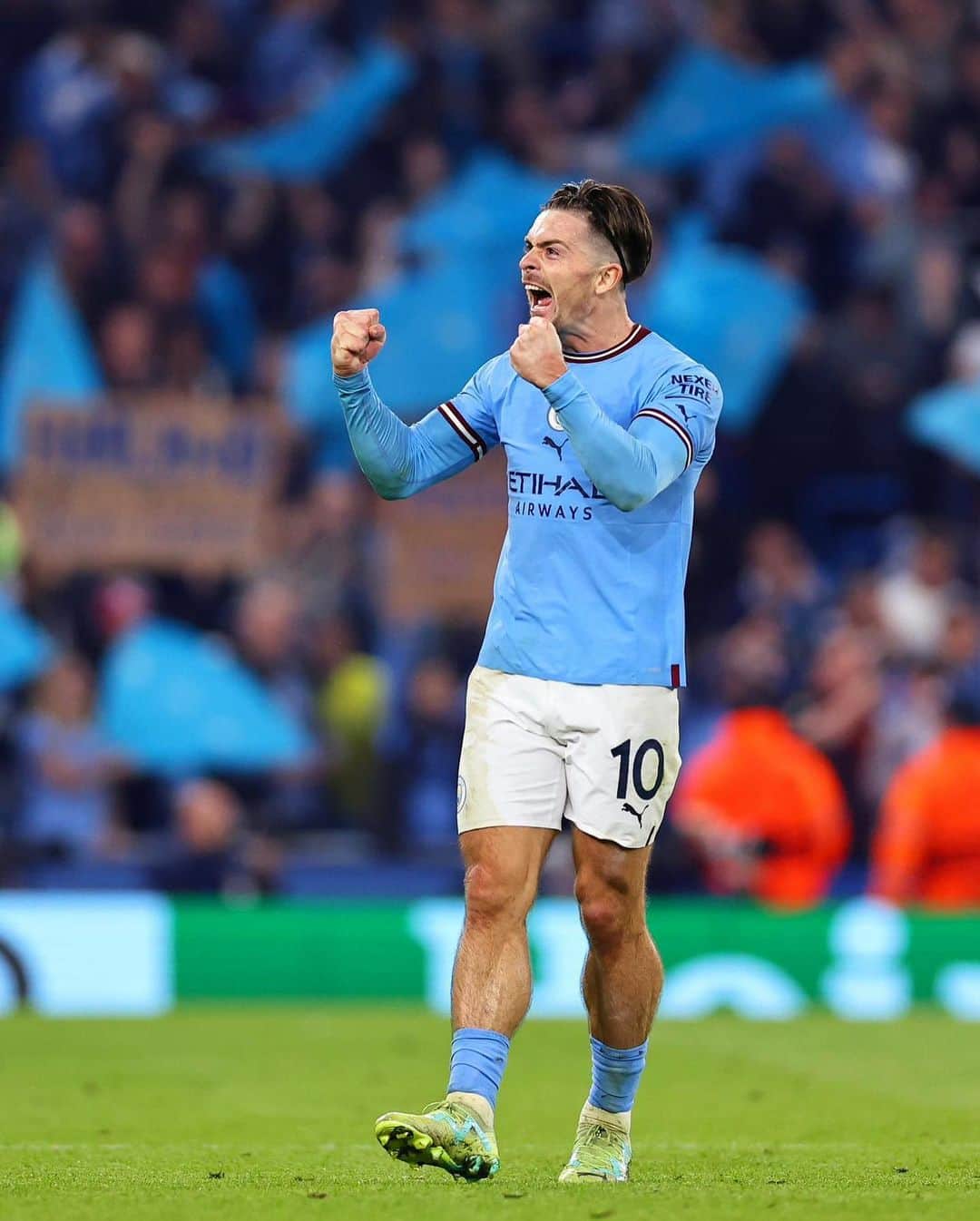 ジャック・グリーリッシュのインスタグラム：「Wow champions league final! I love this team 💙💙 Cmon CITEHHHHH what a night man 💙」