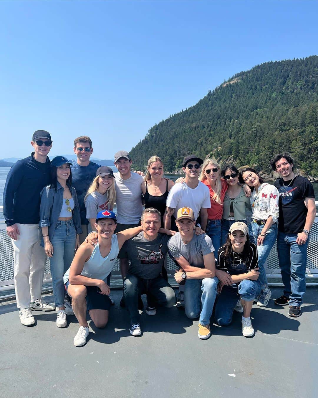 マディソン・チョックのインスタグラム：「Fun on a ferry ⛴️   #soifamily #soi2023 #staronice」