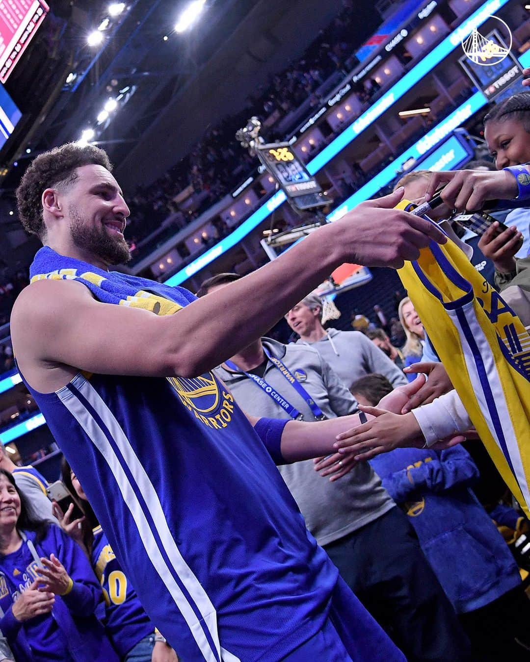 ゴールデンステート・ウォリアーズのインスタグラム：「💙💛 #DubNation」