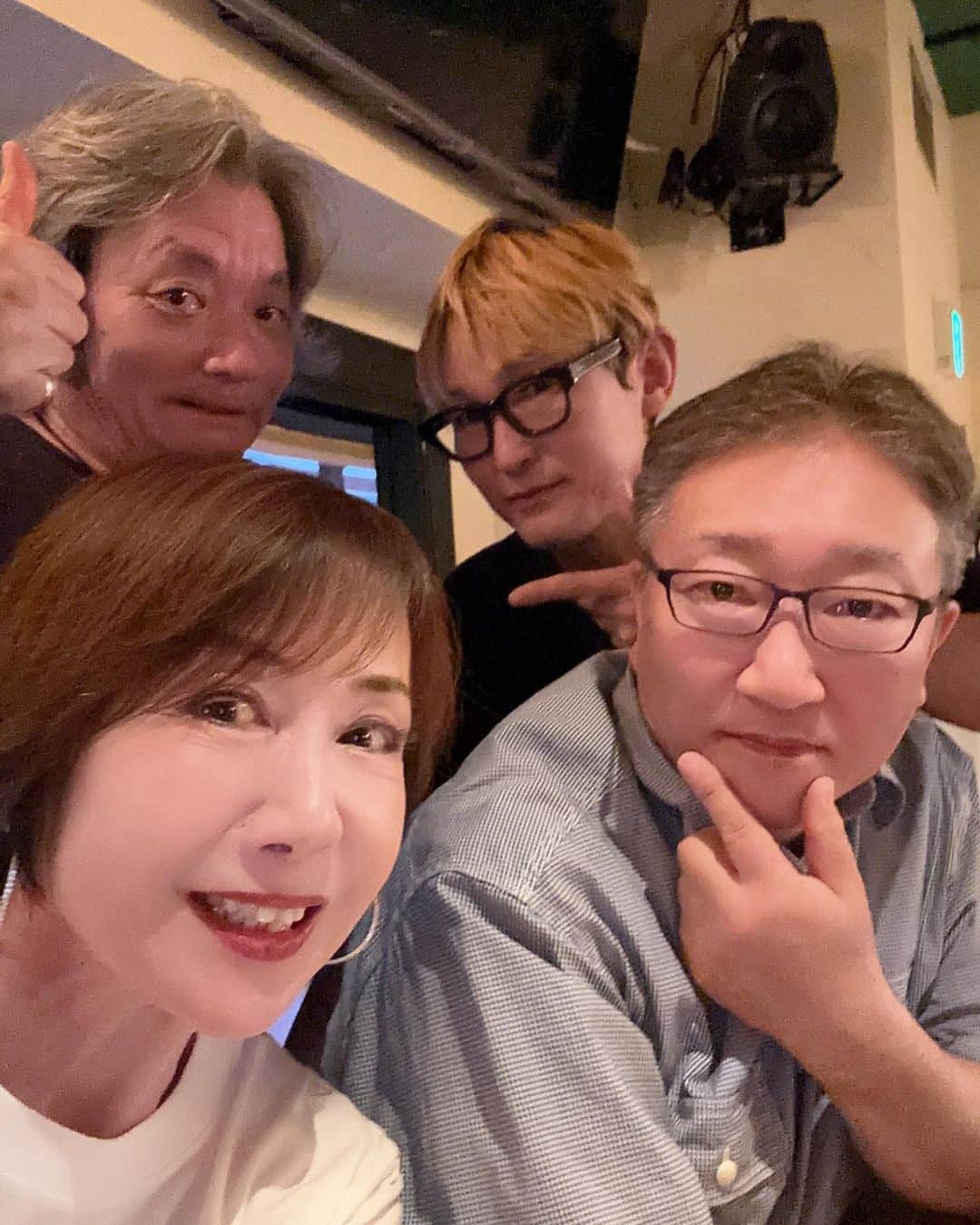 奈美悦子のインスタグラム：「大好きなクラフトビールと大大好きなお好み焼きのお店 ご機嫌な夜❣️#クラフトビール #クラフトビール好き #お好み焼き #粉もん #粉もん大好き #大好き #ありがとう #美味しい #美味しいお店」