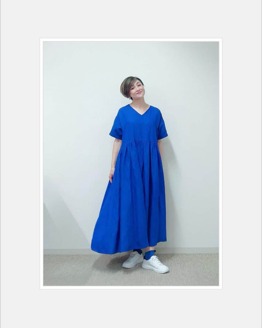 香坂みゆきさんのインスタグラム写真 - (香坂みゆきInstagram)「今日のお衣装 鮮やかブルー💕  #衣装  #夏の装い  #ブルー  #❤️ @kaneman_harriss_insta」5月18日 9時10分 - miyuky__way