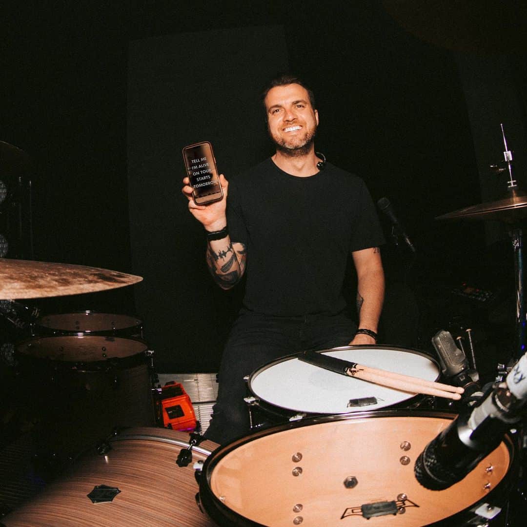 All Time Lowのインスタグラム：「Can’t believe Rian would share this!」