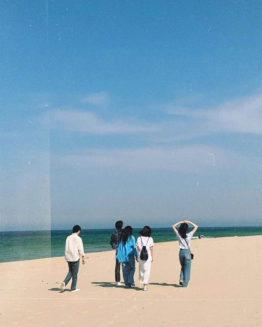 ソン・ファミンさんのインスタグラム写真 - (ソン・ファミンInstagram)「내일 5월 필터 출시 🌊 @filmhwa」5月18日 15時47分 - hwa.min