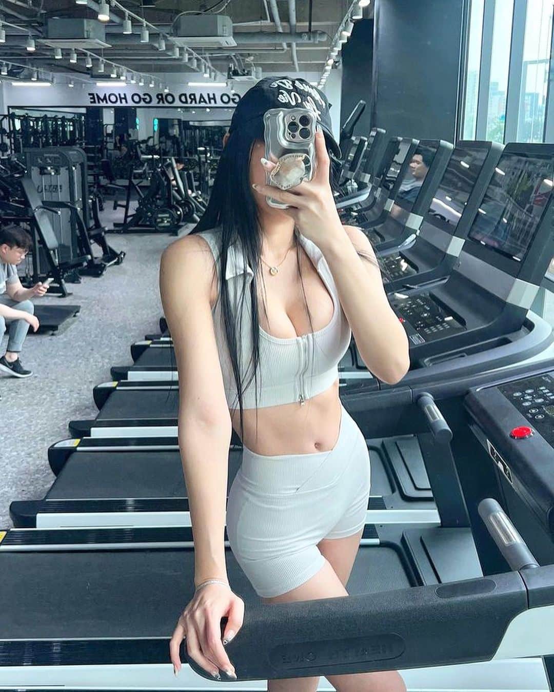 BodyON Koreaさんのインスタグラム写真 - (BodyON KoreaInstagram)「🔥생각과 삶이 멋진 #운동 피플들을 바디온코리아는 응원합니다! | | wow @lovxexyou 👍😎💕 | | 🍀자신 or 주변 지인 중에 짐패션 핫피플 계시면 DM 보내주세요📩 | | #필라네스강사 #diet #trainer #필라테스 #fit #girl #selfie #model #abs #운동복 #셀피 #일상 #거울샷#instagood #브라탑 #healthy #눈바디 #fitness #얼짱 #몸짱 #body #몸스타그램 #바디스타그램 #모델#국내여행 #다이어터 #헬스 #여행에미치다 #pilates」5月18日 12時00分 - bodyonkorea