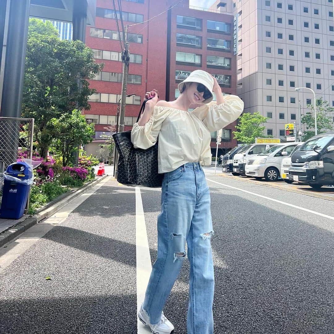 &mのインスタグラム：「さて、今日もいってきます🫶」