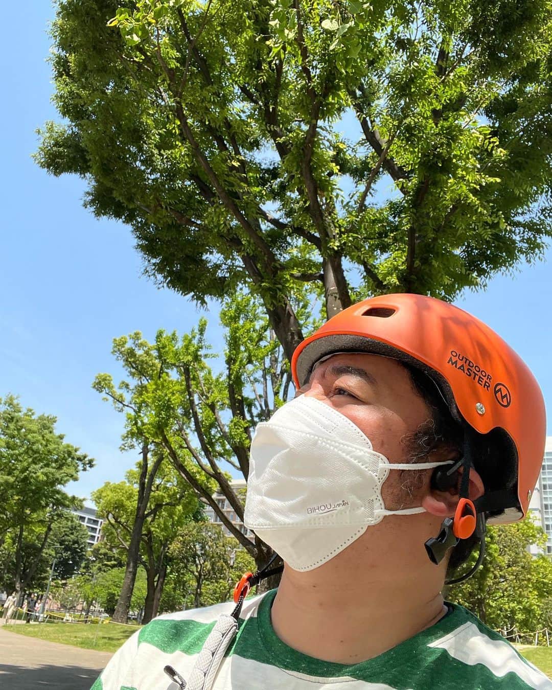 与座よしあきのインスタグラム：「今日気持ち良いね！ it's nice and sunny today!」