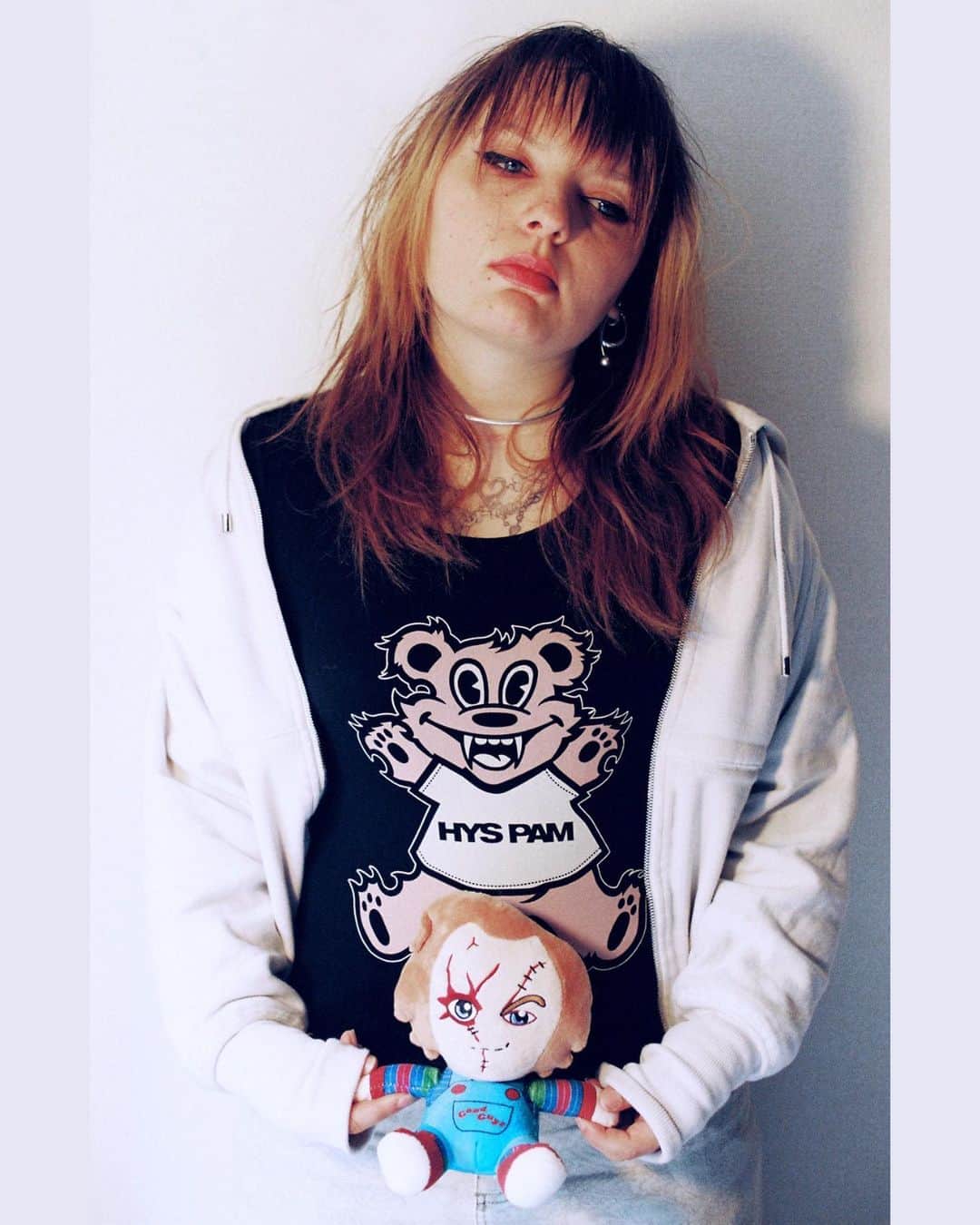 miniさんのインスタグラム写真 - (miniInstagram)「HYSTERIC GLAMOURとオーストラリアのカルトブランドP.A.M.との初コラボレーションが5/20（土）に登場！　今回リリースされるアイテムは、HYSTERIC GLAMOURのシグネチャー「Sexy Girls」とP.A.M.の「Handmaiden」、それぞれのブランドを象徴するグラフィックを融合したアパレルと、P.A.M.のグラフィックアイコン「Marpi」とHYSTERIC GLAMOURの「Weirdo Frog」のぬいぐるみです。  また今回のキャンペーンビジュアルをP.A.M.の親友であるフォトグラファーJoshua Gordonが撮影。「おもちゃの世界」をテーマにした80ページのアートブックとなりました。HYSTERIC GLAMOUR渋谷店では5/20（土）より商品＆アートブックの販売と合わせ、インスタレーションも開催。是非チェックしてください✨  #hystericglamour #ヒステリックグラマー #pam #mini」5月18日 11時15分 - mini_tkj