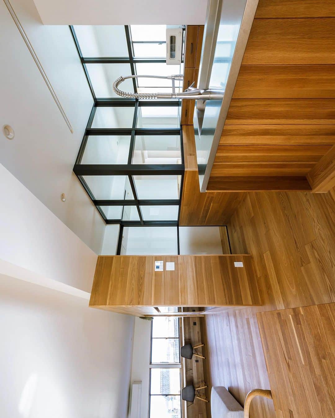 一級建築士事務所hausさんのインスタグラム写真 - (一級建築士事務所hausInstagram)「スチール枠ガラス面の奥は階段室になっていて、抜け感があり明るく広がりを感じられます♪ ※戸建てのリノベーションも承ります。  ■re.haus-tn■ 兵庫県豊岡市 #rehaus_tn  #建築 #建築家 #建築家とつくる家 #マイホーム #リフォーム #リノベーション #住まい #ソファ #リビング #設計事務所  #ダイニング #テレビ #家具 #収納 #造作家具 #architect #interior #design #reform #renovation #furniture #livingroom #diningroom #haus #house #housedesign #homedesigns #instahome #一級建築士事務所haus」5月18日 11時29分 - hausuma