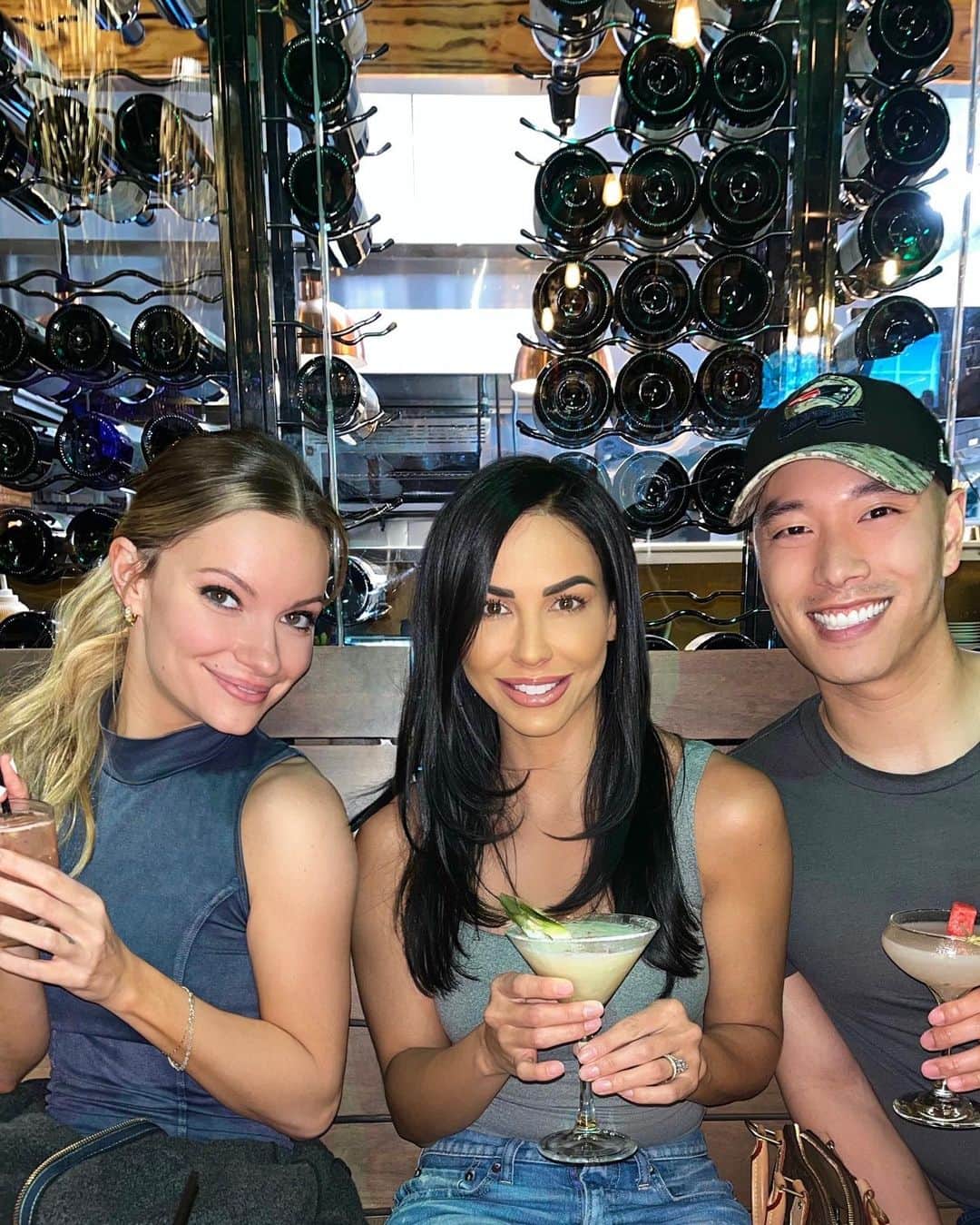 Melissa Risoさんのインスタグラム写真 - (Melissa RisoInstagram)「I love these two so much, @caitlin__oconnor and @tjandwhiskey We have been friends for years! We’ve grown so much and are in totally different places in our lives, yet still stay in touch. Real friends don’t need to see each other  every day, week or  month. Real friends just know that nothing will ever change between us and we will pick up right where we left off.」5月18日 11時29分 - melissariso