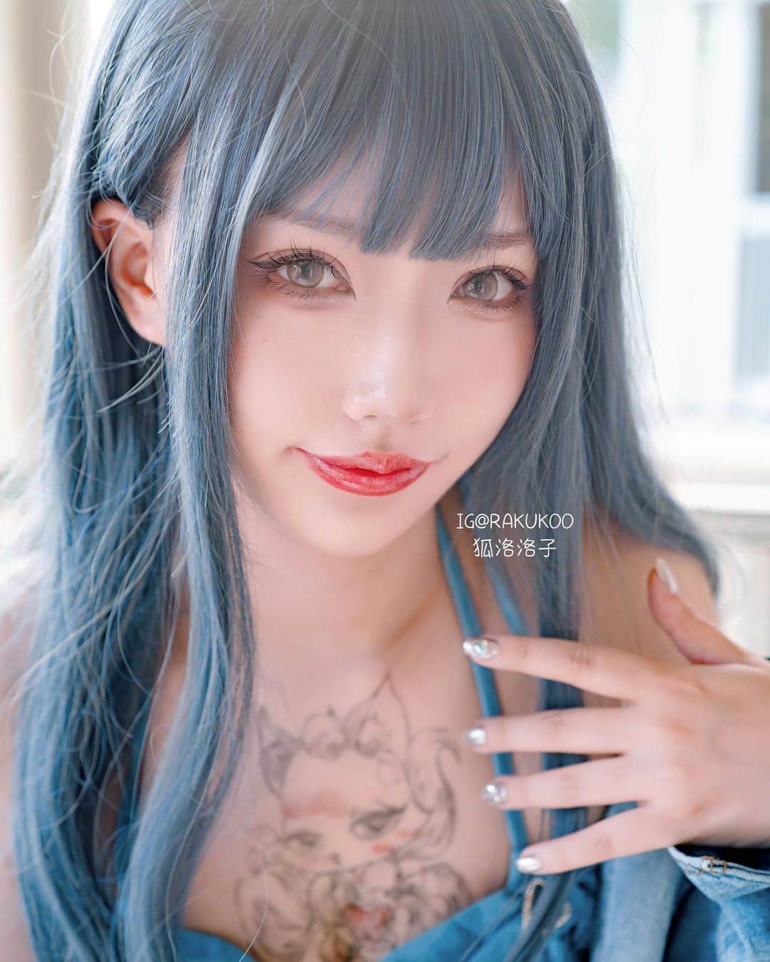 犬神洛洛子のインスタグラム：「Raise your hand if you’re a fan of mint flavor 🩵🙌」