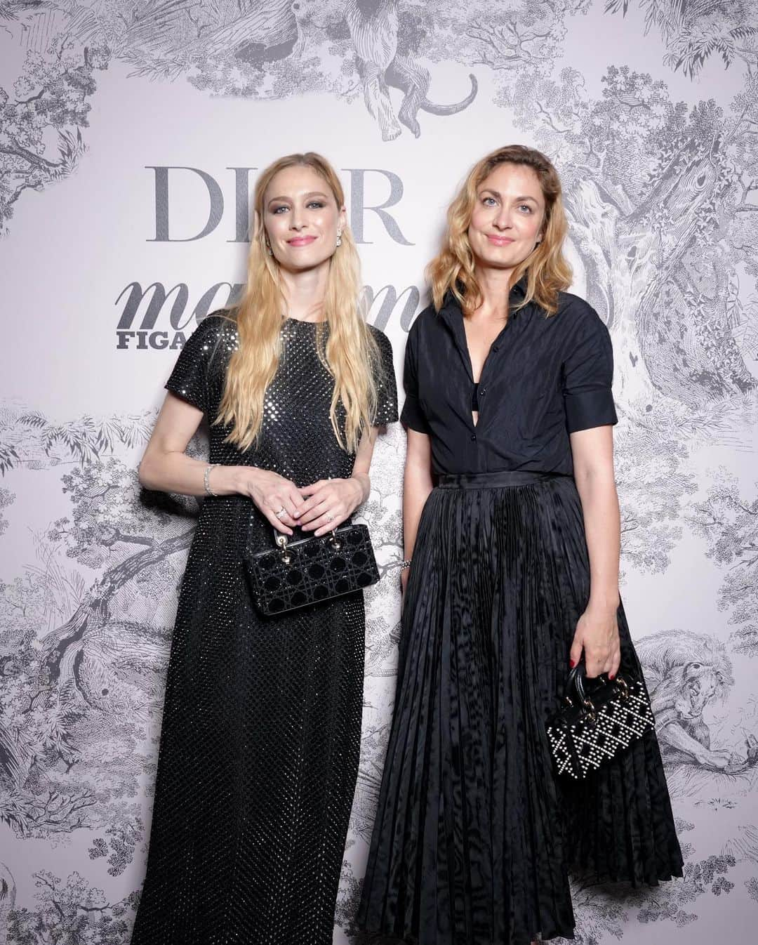 クリスチャンディオールさんのインスタグラム写真 - (クリスチャンディオールInstagram)「Attending the Dior x @MadameFigaroFR x @MoetChandon dinner at the @FestivaldeCannes 2023, #StarsinDior including @SimonaTabasco, Beatrice Borromeo, @LauredCT and @JeanneDamas partied late into the night in glamorous looks by @MariaGraziaChiuri.  #DiorCannes」5月18日 17時00分 - dior