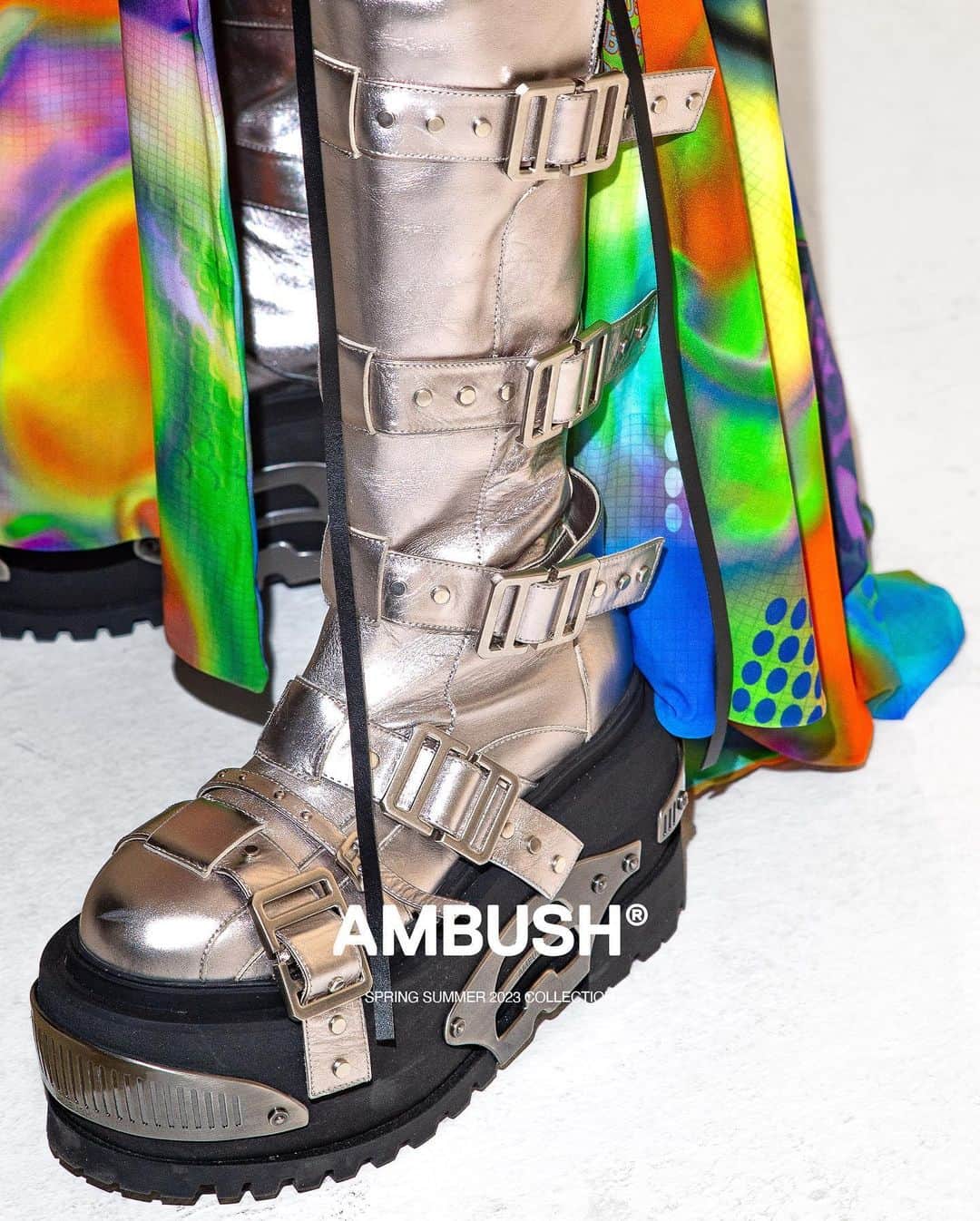 AMBUSHさんのインスタグラム写真 - (AMBUSHInstagram)「Our #AMBUSH RAVE BOOTS feature the 'A' monogram and metal hardwear on chunky straps and platform soles. Find new SS23 footwear at our WEBSHOP and WORKSHOP.」5月18日 12時26分 - ambush_official