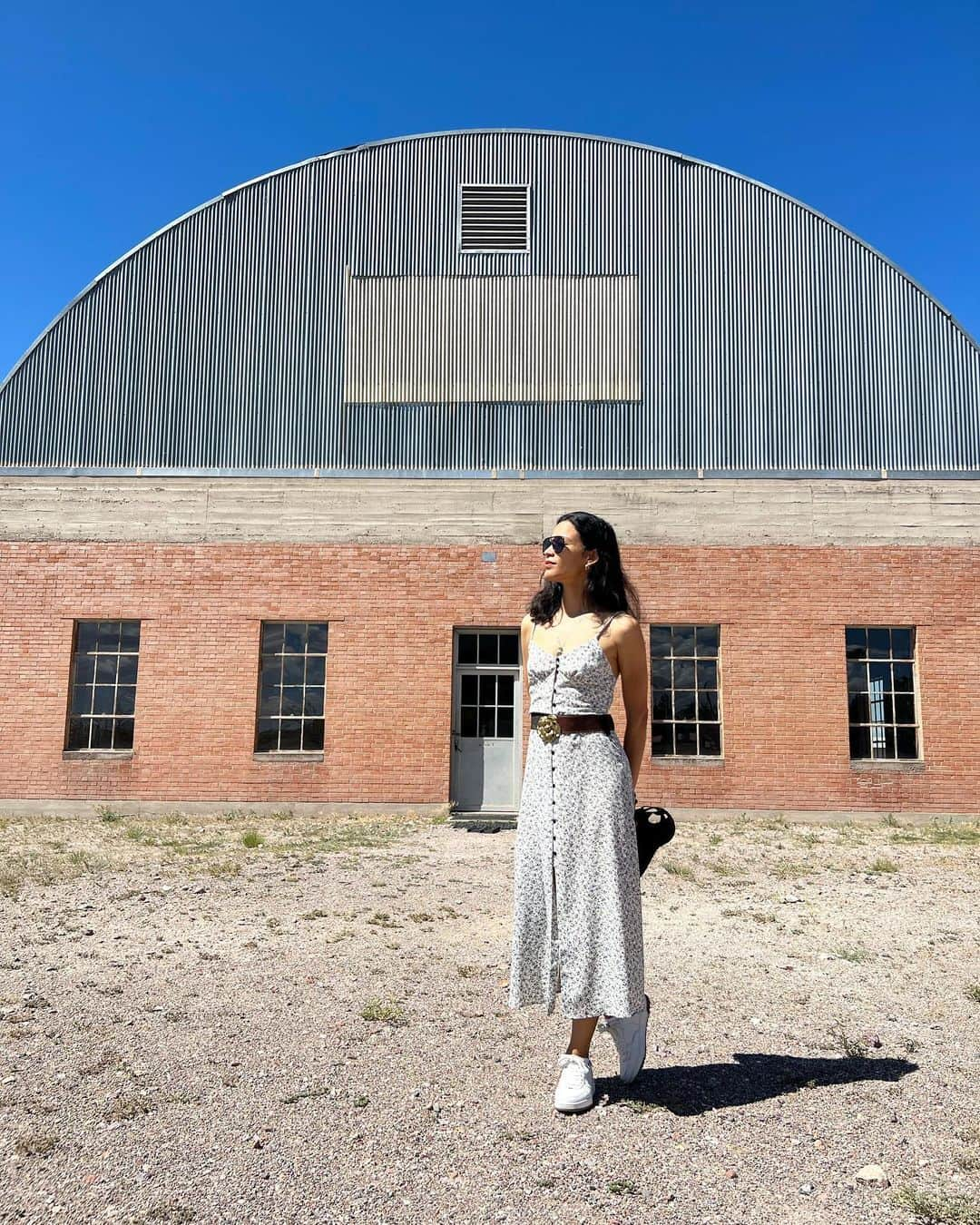 ダナイ・ガルシアさんのインスタグラム写真 - (ダナイ・ガルシアInstagram)「Marfa I love you 💕🪴🌱 In order to create, we draw from our inner well. This inner well, an artistic reservoir, is ideally like a well-stocked fish pond… If we don’t give some attention to upkeep, our well is apt to become depleted, stagnant, or blocked…As artists, we must learn to be self-nourishing. We must become alert enough to consciously replenish our creative resources as we draw on them — to restock the trout pond, so to speak. #marfatrip #artists #museums #donaldjudd #chinatifoundation #beauty #love #live #recharge #greatnortherncontemporarycraftfair  Never forget the magic 👑#queen」5月18日 12時35分 - danaygarcia1