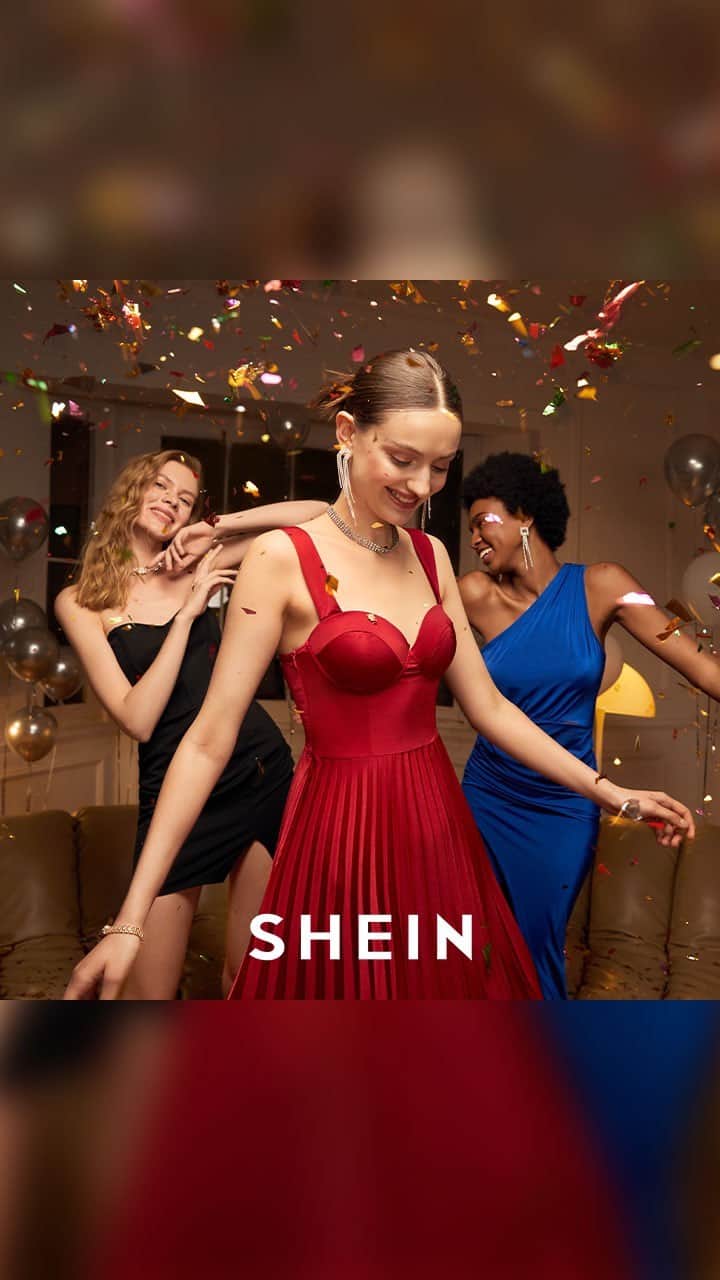 SHEINのインスタグラム：「Your future’s lookin‘ bright! ✨ Pack up the cap & gown and party down 👯🎈   🔗:https://shein.shop/m9tu9hd  #SHEINgraduation」
