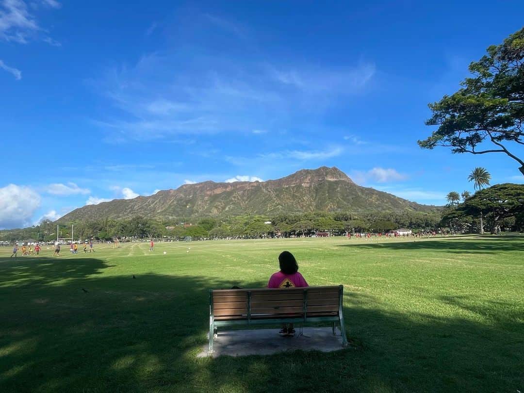 Ken Harakumaのインスタグラム：「Aloha🤙❣️ 今日も☀️ @international_yoga_center  #ハワイ  #カピオラニパーク  #ワイキキ  #ケンハラクマ」