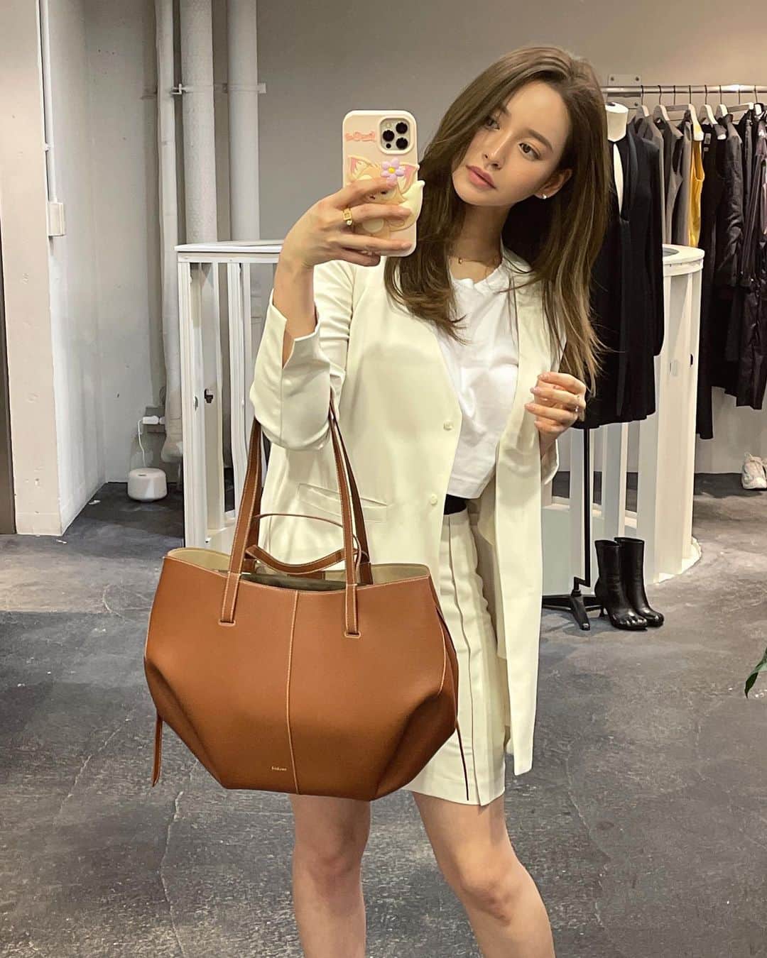 野崎萌香のインスタグラム：「最近の私服さんいろいろ🦧💕  お洋服のクレジットは全てタグつけてます🏷」