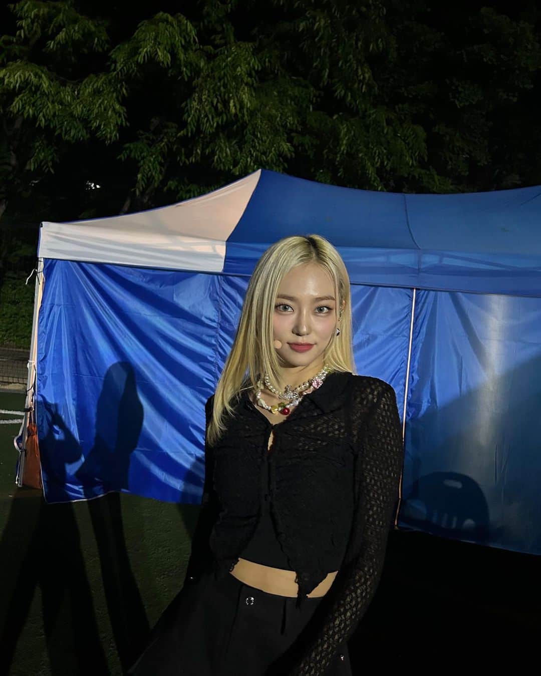 チャン・イェウンのインスタグラム：「✨🖤」