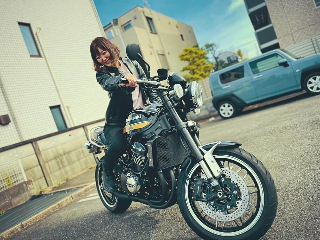 松浦麻里奈のインスタグラム：「ナップス小田原にて Z900RSイベントへ😏   #z900rs #z900rscafe　#ナップス小田原 #kawasakiz900rsclubjapan #関東ミーティング　　#kawasaki #バイク　#バイク女子 #🏍#バイク好きな人と繋がりたい #バイクのある風景 #bikeride」