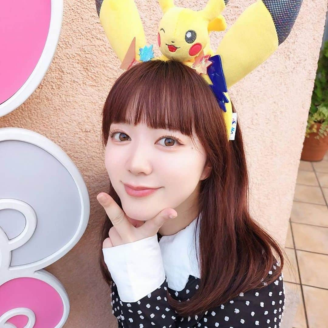 伊藤彩沙さんのインスタグラム写真 - (伊藤彩沙Instagram)「ピカチュウといっしょ☺️☺️☺️ #usj #ユニバ #マリオ入れず #ピカチュウ  #涙出るくらい可愛かった」5月18日 23時47分 - ayasacream