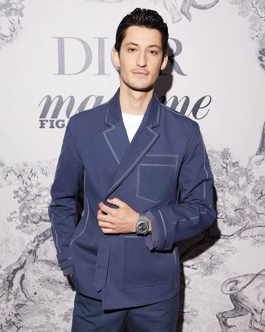 ピエール・ニネのインスタグラム：「Hier soir, Festival de Cannes. Diner @dior X @madamefigarofr - à Dimanche pour le film de Michel Gondry ☁️ 😃  - 🙏 @diorbeauty / 📸 @shubney @saywho.fr」